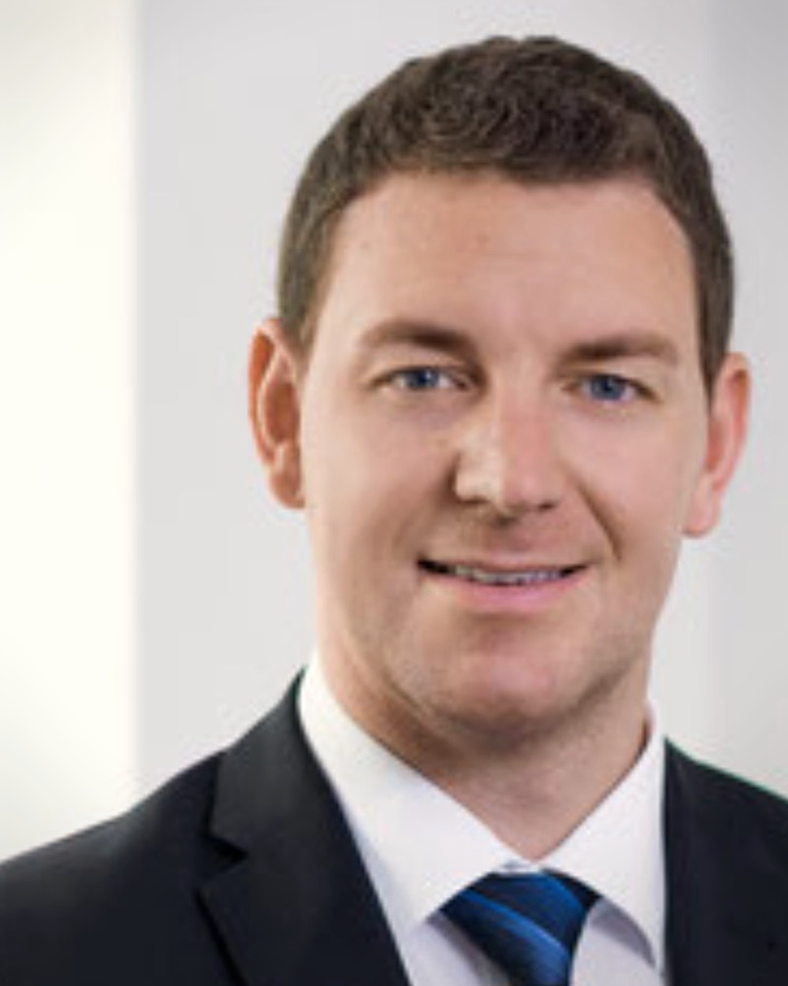 Dr. Florian Scheiber